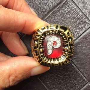 Replica Phillies 1980 World Champions Series baseball ring